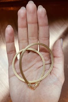 Marie Lichtenberg indian chain in yellow gold. 14K Yellow Gold 35cm L Marie Lichtenberg, Ancient Greek Sandals, Vermeil Jewelry, Paper Mache, Snake Chain, Jewelry Plate, Infinity Bracelet, Gold Vermeil, Locket