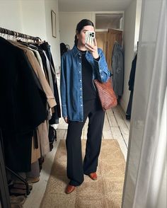 Anna (@theannaedit) • Photos et vidéos Instagram Medium Hoop Earrings, Fashion People, Early Spring, Winter Wear, Summer Wear, Minimalist Fashion, Style Me, Black Jeans