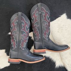 Worn One Time Macie Bean Boots, Bean Boots, Shoes Black, Shoes Heels Boots, One Time, Shoes Women Heels, Black Shoes, Heeled Boots, Shoes Heels