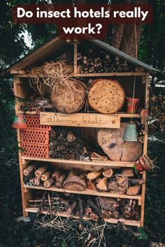 a wooden house made out of logs with the words do insect hotels really work?