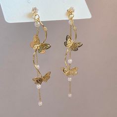 Gold Butterfly Earrings, Flying Butterflies, Needle Earrings, Butterfly Earrings Gold, Butterfly Party, Gold Butterfly, Butterfly Earrings, Pretty Jewellery, Sterling Silber