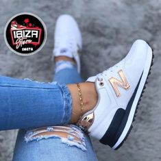 Walking Accessories, Grwm Aesthetic, Nb Shoes, Candy Clothes, Womens New Balance, Sneaker Outfits Women, Cute Summer Outfit