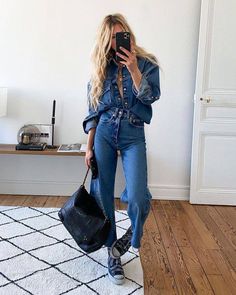 Chic Jean Outfits, Denim Outfit Ideas, Looks Jeans, Chic Jeans, All Jeans, Denim Outfits, Denim On Denim, Outfit Jeans, Denim Trends