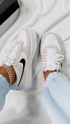 Nike Shoes Girls, Jordan Shoes Girls, All Nike Shoes, Nike Air Shoes, Cute Nike Shoes