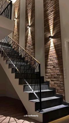 #decoration #decor #homedecor #interior #deco #walldesign #arquitetura #arch #d Radiator Shelf, Casa Interior, Staircase Design Modern, Stairs Design Interior, House Planning, Staircase Ideas, Stairs Design Modern, Upstairs Hallway, Stair Case