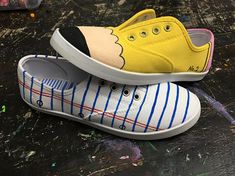 Pencil Shoes, Teacher Shoes, Teaching Outfits, Hand Painted Shoes, Shoes Diy, Shoe Ideas