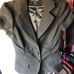 Stooshy Brand Short Sleeved Dressy Jacket. Juniors Size Medium. Never Worn And With Tags Still On. Elegant Fitted Short Sleeve Blazer, Fitted Short Sleeve Blazer With Buttons, Fitted Short Sleeve Blazer For Fall, Fitted Short Sleeve Fall Blazer, Dressy Jacket, Dressy Jackets, Suit Jackets, Blazer Suit, Suit Jacket