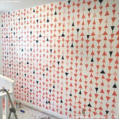 Geometric Triangles Wall Stencils - Royal Design Studio Modern Wall Stencil, Bonnie Christine, Royal Design Studio Stencil, Stencils Tutorials, Diy Mural, Geometric Stencil, Wallpaper Stencil, Triangle Wall, Stencil Projects