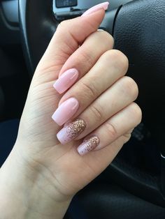 Funky Nails Nail Color For Rose Gold Dress, Pedicure Ideas Gold, Nails With Rose Gold, Nail Art Designs Simple, Rose Pink Nails, Rose Gold Nails Glitter, Ideas Pedicure, Mandala Nails, Rose Gold Nail Art