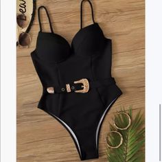 Body Elegante, Underwire Swimwear, Dirndl Outfit, Strapless Tube Dress, Bandeau Tops, Rock Outfit, Swimwear High Waisted, Curvy Women Outfits, Short Playsuit