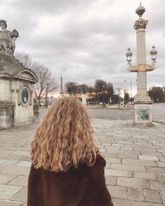 Tanya Kizko, Curled Blonde Hair, Wavy Curly Hair, Hair Inspo Color, Grunge Hair, Dream Hair, Perm