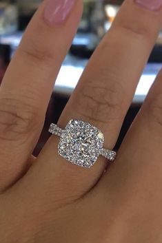 Engagement Ring White Gold, Dream Engagement Rings, Beautiful Engagement Rings, Vintage Engagement, Dream Ring, Halo Engagement, White Ring