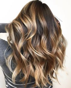 20 Head Turning Haircuts and Hairstyles for Long Thick Hair Brown Hair With Caramel Highlights, Caramel Hair, Brown Hair With Blonde Highlights, Hair Color Highlights, Brown Blonde Hair, Brown Hair With Highlights, Short Hairstyle, Haircut For Thick Hair, Hair Color Balayage