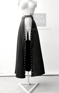 -Long gothic skirt in stretchy black Lycra polyester, belt in faux leather with eyelets in stain steel and. Front opening. Material100 % Lycra Polyester. -Same design Available in mesh lycra - >> https://www.etsy.com/es/listing/685801440/skirt-gnoveva-long-skirt-gothic-skirt -This item is made to order, i take 1-2 week for your item to be shipped and other 3-6 weeks for arrive depending your country. For USA get express delivery by normal delivery for orders starting at $90USD!! -If you want cus Long Gothic Prints Skirt, Goth Skirt Pattern, Cloth Skirt Outfit, Clothes Sewing Patterns Goth, Skirt Art Tutorial, Gothic Winter Skirt, Enchantress Skirt, Styling Long Black Skirt, Outfit Idea Drawing