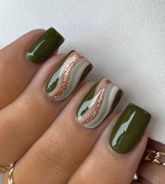 Nagel Tips, Green Nail, Her Nails, Nail Forms, Short Acrylic, Stick On Nails, Nail Art Hacks, Fall Nail Designs, Fall Nail