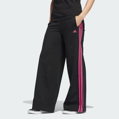 Adidas Clothing, Fire Shoes, Wardrobe Change, Track Suits, Adidas Outfit, Track Suit, Adidas Shop, School Fits, Clothing Inspiration