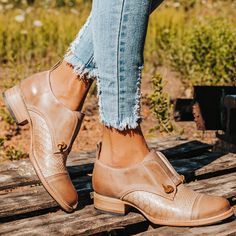 Freebird MABEL - Individually hand crafted from start to finish. Leather Oxfords Women, Freebird Shoes, Handcrafted Boots, Classy Shoes, Lace Up Sandals, Shoe Obsession, Leather Loafers, Loafers For Women, Dress With Boots