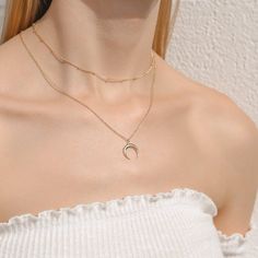 18K Gold Moon Necklace - Crescent Moon Necklace for Women - Horn Necklace - Boho Necklace - Valentin Dainty Clavicle Crescent Chain Jewelry, Dainty Moon-shaped Clavicle Chain Jewelry, Dainty Moon Shaped Clavicle Chain Jewelry, Moon Phase Choker Necklace, Minimalist Moon Shape Charm Necklace With Clavicle Chain, Minimalist Crescent Charm Necklace With Clavicle Chain, Minimalist Crescent Clavicle Chain Charm Necklace, Dainty Moon Shaped Clavicle Necklace, Minimalist Moon Phase Necklace