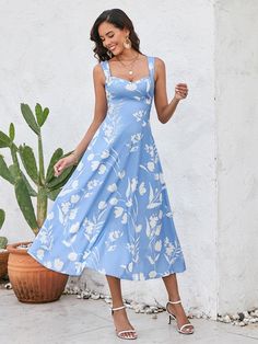 Shop Ruched Backless Floral Print Midi Dress now at Partheafashion. You can also choose more fashion style. Casual Holiday Party, Dress Backless, Floral Print Midi Dress, V Neck Midi Dress, Print Midi Dress, Printed Midi Dress, Holiday Party, Summer Casual, Holiday Parties