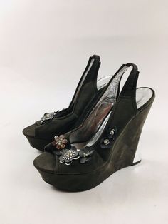 LILIANA Platform Wedge High Heel, Metal Detail, Floral Green Faux Suede Size 7.5 but no longer has size tag. Condition is "Pre-owned". Shipped with USPS Priority Mail. High Heel Wedges, Platform Wedges, Faux Suede, High Heels, Wedges, Heels, Green, Floral