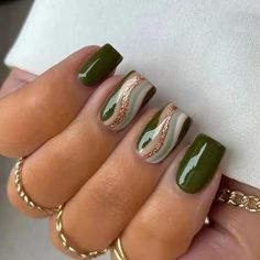 Short Fake Nails, Green Nail Designs, Nails For Women, Nail Forms, Stick On Nails, Nailed It, Nail Art Hacks, Artificial Nails, Semi Permanent