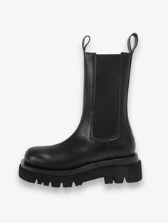 Introducing maui boots, cut from premium cowhide and feature a thick-soled, black ankle boot design that's perfect for creating an hourglass silhouette. Boot Design, Hourglass Silhouette, 2024 Style, Designer Boots, Fall 2024, Christmas Wishlist, Black Booties, Black Ankle Boots, Classic Looks