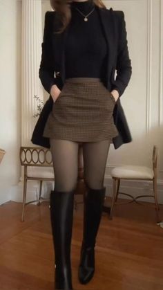 Cool Business Outfits Women, Most Trendy Outfits, Classic Chic Fall Outfits, Very Classy Outfits, Pintrest Inspired Outfit, Style For Winter For Women, Princess Like Outfits, Classic Clothing For Women, Cute Sophisticated Outfits