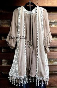 Ropa Upcycling, Plus Size Clothing Online, Plus Size Boho, Affordable Plus Size Clothing, Accessory Ideas, Behati Prinsloo, Estilo Hippie, Fringe Vest, Lace Vest