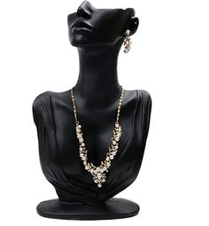 Bust Mannequin, Resin Necklace Pendant, Necklace Jewelry Display, Photographing Jewelry, Jewelry Organizer Stand, Earring Display Stands, Art Jewelry Design, Chain Earring, Small Necklace