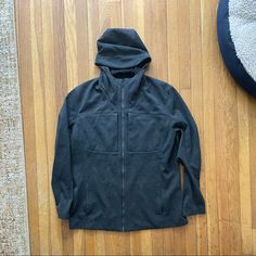 Purchased In New Zealand. Fits Smaller Than American Xxl. Closer To Xl. Two Front Zip Pockets. Midweight Fall Outerwear With Detachable Hood, Hooded Midweight Windbreaker With Pockets, Midweight Hooded Outerwear With Fleece Lining, Fitted Hooded Track Jacket With Pockets, Midweight Long Sleeve Outerwear With Drawstring Hood, Midweight Hooded Outerwear With Double-lined Hood, Midweight Outerwear With Double-lined Hood And Long Sleeves, Functional Hooded Jacket For Cold Weather, Functional Long Sleeve Hooded Jacket For Cold Weather