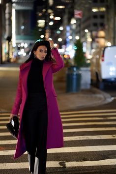 Fuschia Overcoat Disco Chic, Pretty Winter Outfits, Winter Coat Outfits, Fall Fashion Coats, Classy Winter Outfits, Wardrobe Tips, Outfits Chic, Nice Style, Winter Blues