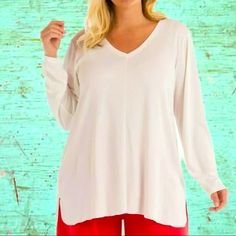 Nwt Jetsetter Long Sleeve Top. Wrinkle Resistant, Dress Up Or Down, Great For Travel. Hi-Lo Hem. White V-neck Blouse For Layering, White Relaxed Fit V-neck Top, Oversized White V-neck Top, Solid V-neck Blouse For Layering, Oversized V-neck Versatile Blouse, White V-neck Top For Fall, Mini Tunic Dress, Sleeveless Tunic Tops, Black Tunic Tops