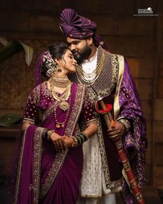 Marathi Outfit, Groom Indian Wedding Outfits, Maharashtrian Bride, Wedding Matching Outfits, Marathi Bride, Marathi Wedding, Wedding Outfits For Groom, Indian Wedding Poses, Groom Photoshoot