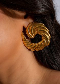 Shiny gold little croissant earrings, a delightful accessory for any outfit Croissant Earrings, Diva Boutique, Fluid Design, Lace Cutout, Concert Fits, Leather Floral, Earrings In Gold, Tall Girl, Long Crop Top