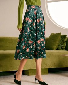 The Green Elastic Waist Floral Velvet Midi Skirt & Reviews - Green - Bottoms | RIHOAS Green Floral Skirt, Velvet Midi Skirt, Elastic Skirt, Tailored Clothes, Women's Outfits, Current Styles, Green Skirt, Women Skirts Midi, Fall Outfit