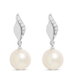 This pair of pearl drop earrings is classic with character. Each earring features a 14K white gold setting with a wave of small diamonds that lead to a cultured freshwater pearl. These earrings have a post-push-back type closure. White Gold Set, White Gold Earrings, Pearl Drop Earrings, Pearl Drop, Earring Backs, Cleaning Jewelry, Jewelry Shop, Diamond Jewelry, Freshwater Pearls