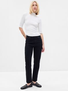 Fit: Hugs your hips, holds you in & ends with a straight leg that hits at the ankle.  Fabric: 99% Cotton, 1% Stretch.  Stretch: Low Stretch Jeans.  Feels like vintage denim with a hint of stretch.  Snug at first & holds you in, but forms to your shape. ​ Rise: High Rise Jeans.  Look: A classic five-pocket jean in a grey wash.  Raw hem.  Details: Hidden button fly & five-pocket styling.  Responsibly Made: This pair of jeans is part of our water-saving Washwell program.  Compared to conventional w Jeans Look, Ankle Length Jeans, Fall Capsule Wardrobe, Straight Fit Jeans, Pocket Jeans, High Rise Jeans, The Gap, Stretch Jeans, Vintage Denim