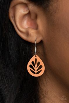 Painted in a colorful Marigold finish, a dainty orange leaf frame is stenciled in airy cutouts for a whimsical seasonal fashion. Earring attaches to a standard fishhook fitting.

 Sold as one pair of earrings. Leaf Frame, Orange Earrings, 25 21, Orange Leaf, Silver Wings, Ball Necklace, Leaf Jewelry, Whimsical Fashion, Paparazzi Accessories