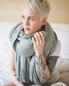 Undercut Pixie Cut, Androgynous Hairstyles, Kort Bob, Pixie Haircut Ideas, Cute Haircuts, Super Short Hair, Undercut Pixie