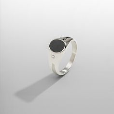 Onyx is a protector stone: Renowned for enhancing both self-confidence and discipline. CRAFTD for any occasion. This Silver Signet Ring showcases a solid Oval Onyx, hand-set within a premium Cabochon inlay: an expert technique known for unlocking the gemstone's richest and deepest natural colour.Its classic design, paired with an ultra-durable, scratch-resistant band, makes it a lasting and versatile addition to any collection—the perfect choice for morning, noon, and night. ✓ Rhodium & 316L Sta Oval Onyx Signet Ring With Gemstone, Minimalist Silver Onyx Signet Ring, Silver Onyx Signet Ring, Luxury Onyx Signet Ring With Polished Finish, Silver Onyx Signet Ring With Polished Finish, Ice Necklace, Pearl Shop, Silver Signet Ring, Oval Stone