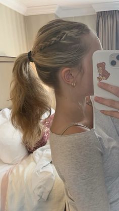 ponytail + mini french braid Mini Braids, Cute Sporty Hairstyles, Soccer Hairstyles, Track Hairstyles, French Braid Ponytail, Basketball Hairstyles, Hair Styels, Hairstyle Examples, Cute Ponytails