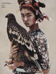 vogue korea                                                                                                                                                                                 Mehr Alfred Stieglitz, 인물 사진, Anthropology, Fashion Editorial, Headdress, Lany, Editorial Fashion