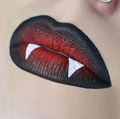 Pelottava Halloween, Maquillage Halloween Simple, Apartment Halloween, Holloween Makeup, Lip Art Makeup, Vampire Makeup