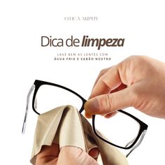 Dica de limpeza Optical Social Media Post, Graphic Design Brochure, Emoji Pictures, Photo Collage Maker, Optical Shop, Medical Design, Marketing Logo, Graphic Design Lessons, Glasses Shop