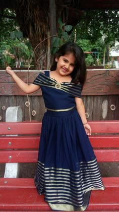 Rachel Dress Pattern Treditional Dress Girl, Pattu Pavadai Blouse Designs, Baby Saree Kids, Traditional Dresses For Kids Girl, Anarkali Dress Pattern For Kids, Baby Girls Tredisnal Dress, Kids Anarkali Dress