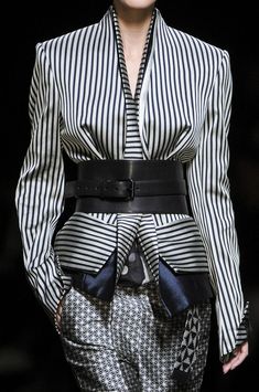 Haider Ackermann Spring 2013 Mode Tips, Haider Ackermann, Striped Jacket, Moda Vintage, Looks Style, Mode Inspiration, White Fashion, Coco Chanel, Kolkata