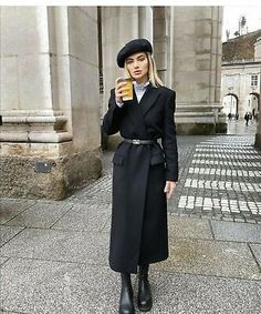 Zara Luxury Formal Maxi Dress, Chic Luxury Zara Maxi Dress, Luxury Long Sleeve Maxi Dress By Zara, Zara Luxury Midi Dress For Daywear, Cheap Long Sleeve Midi Dress By Zara, Cheap Zara Long Sleeve Midi Dress, Long Blazer Dress, Zara Limited Edition, Long Black Coat