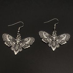 Skull Earrings Aesthetic, Shiny Accessories, Gothic Moth, Alternative Earrings, Moth Pendant, Moth Earrings, Skull Butterfly, Gothic Jewellery