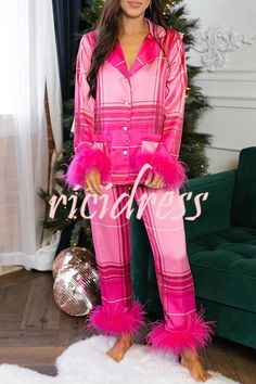 Christmas Besties, Besties Christmas, Pink Pajama, Shirt Collar Styles, Lounge Party, Pyjama Satin, Pajama Suit, Feather Trim, Weave Style