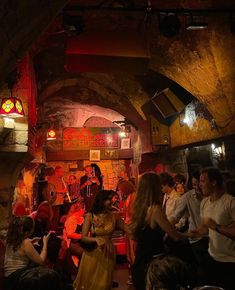 Paris Aesthetic Party, Paris Clubs, Bar Night Aesthetic, Jazz Night, Vision Board Ideas Money, Club Aesthetic Night, Jazz Club Aesthetic, Jazz Bar Aesthetic, Jazz Aesthetic